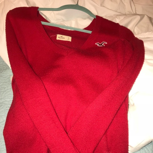 red hollister sweater - Picture 2 of 4